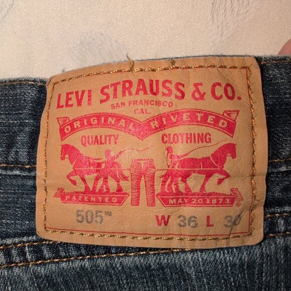 Levis 505 Mens Regular Fit Straight Leg Jeans W36 L30 Medium Wash Denim - Picture 1 of 8